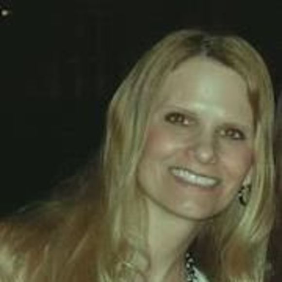 Meet your Posher, Julie - Picture 1 of 1